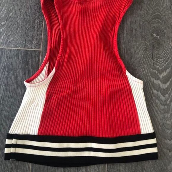 Crop Top - Picture 2 of 3